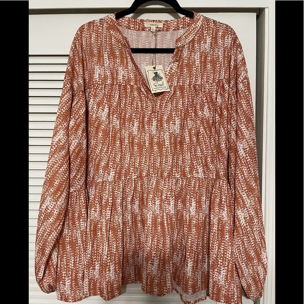 NWT Easel long sleeve top, orange/white, large